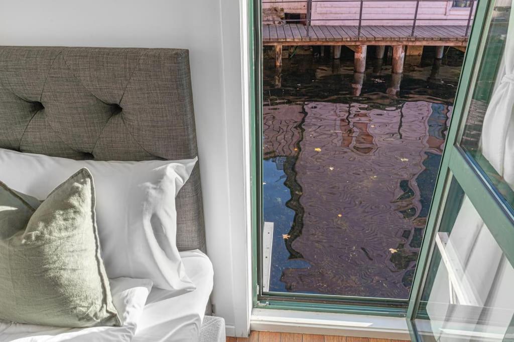 Ocean-View Haven: Take A Swim From Your Window! Bergen Exterior foto